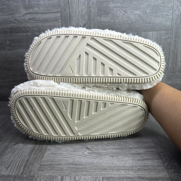 Nike Calm Mule SE Women's size 8 Ivory Faux Fur Slingback Sandals - Picture 7 of 8